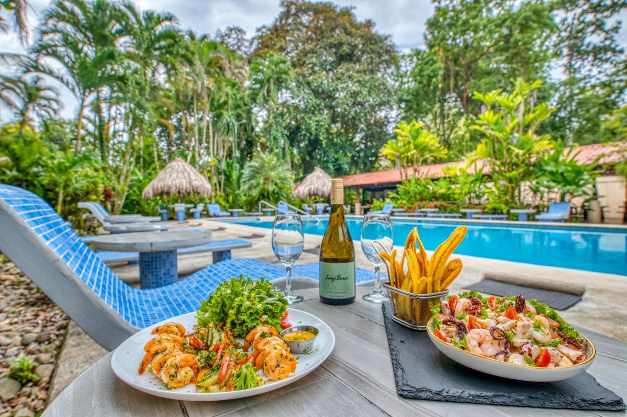 Atlantida Lodge Cahuita Bagian luar foto