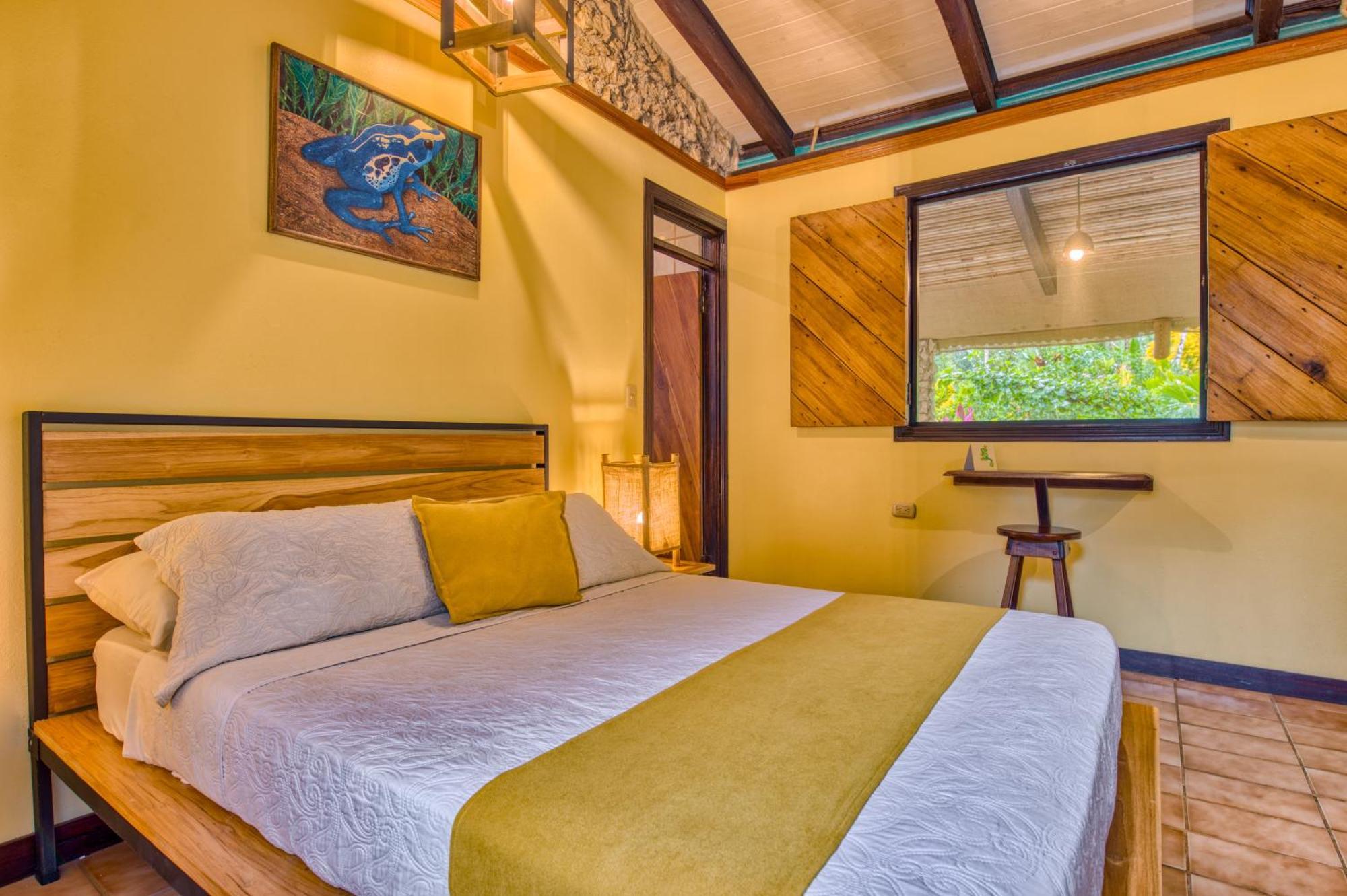 Atlantida Lodge Cahuita Bagian luar foto
