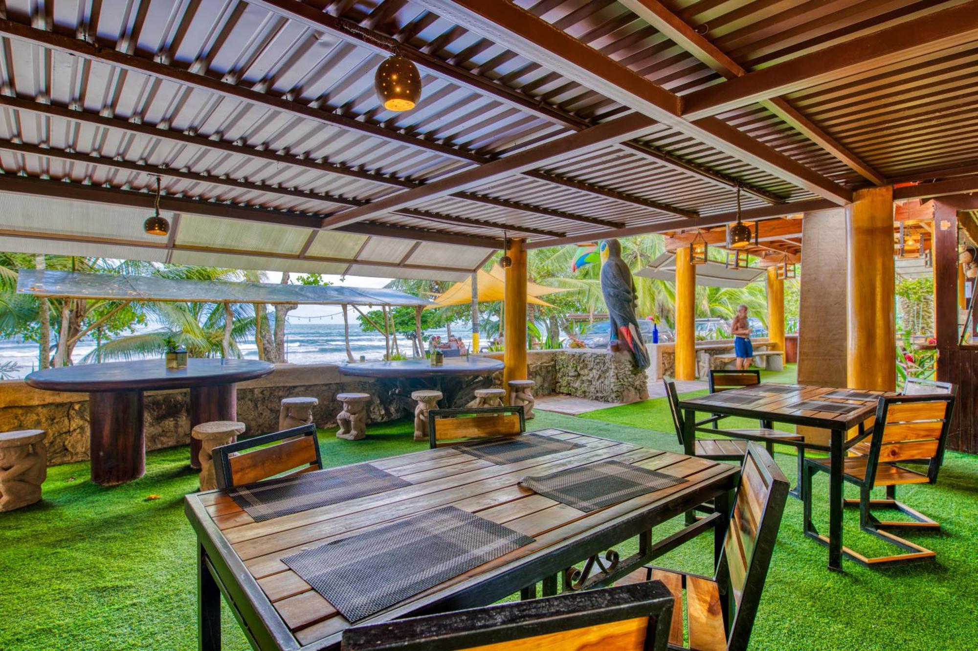 Atlantida Lodge Cahuita Bagian luar foto