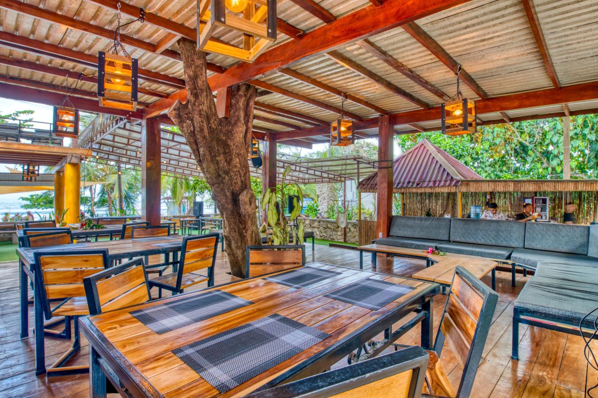 Atlantida Lodge Cahuita Bagian luar foto