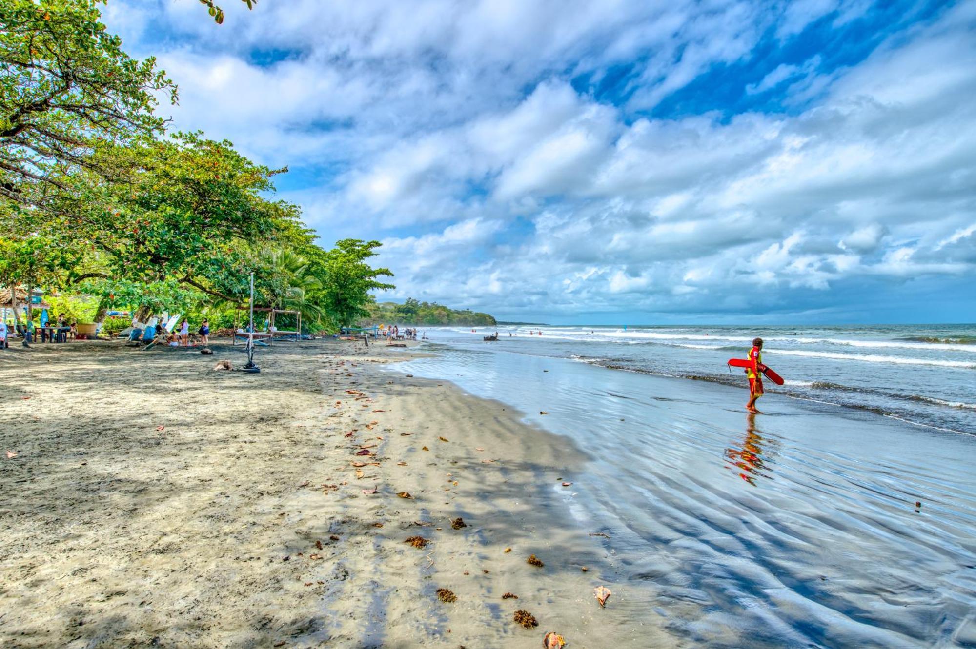 Atlantida Lodge Cahuita Bagian luar foto