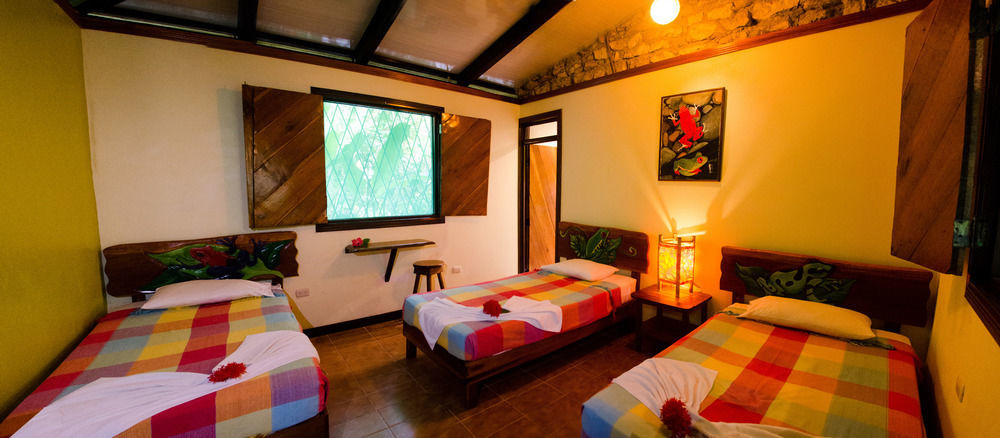 Atlantida Lodge Cahuita Bagian luar foto